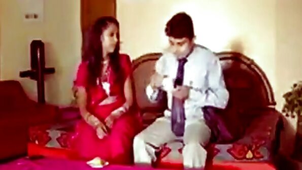 ব্র্যান্ডি লাভ জেসিকে তার কিটি সেক্স ভিডিও বাংলা সেক্স ভিডিও অফার করে