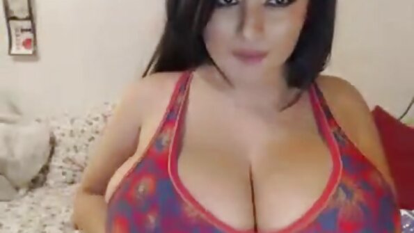 সাভানা ফক্স তার সৎ ছেলের কাছ থেকে কিছু পান বাংলা েসক্স