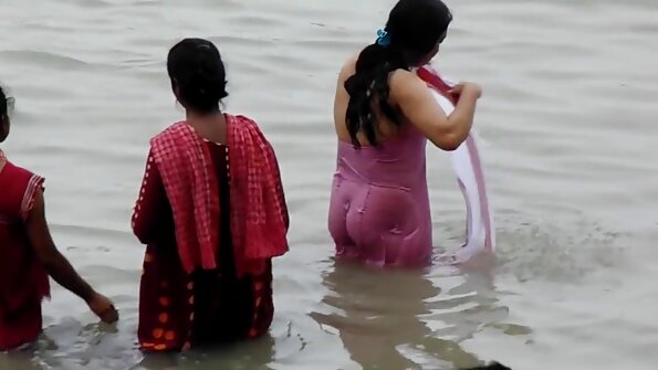 ডিসপ্লেতে নিউ বাংলা সেক্স পাছার গাল জোড়া